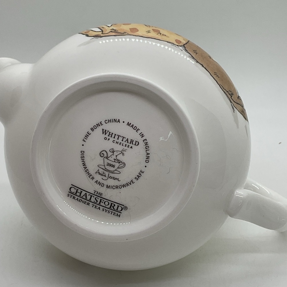 Whittard of Chelsea White Bone China Teapot with Cat Design - Picture 5 of 9